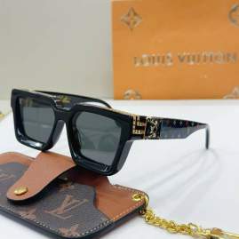 Picture of Louis Vuitton Sunglasses _SKUfw76407006fw